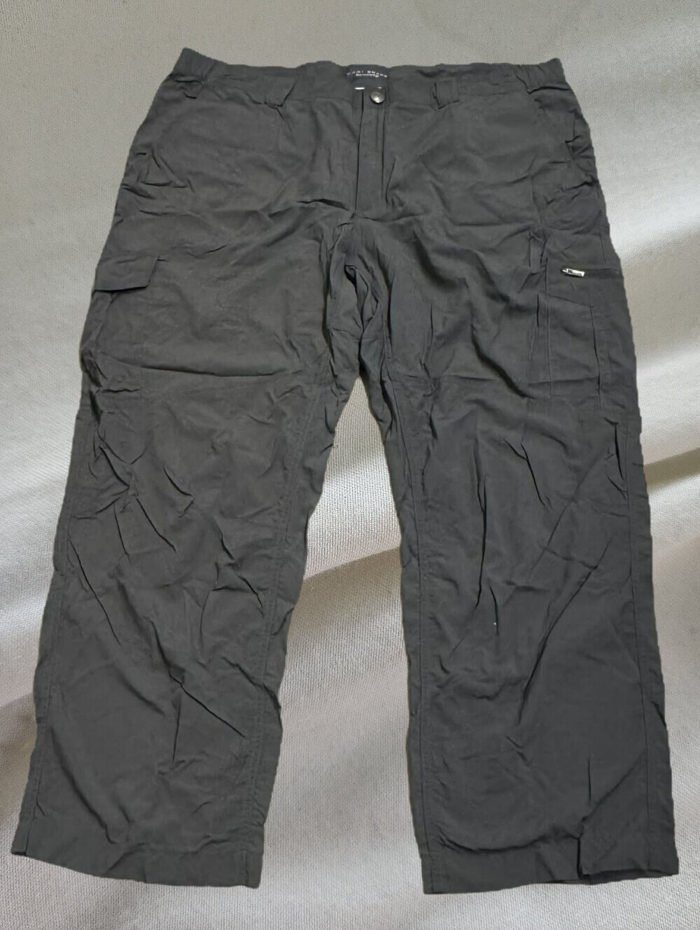 Columbia Omni-Shade Sun Protection Cargo  Men’s Pants Size 42x30 Grey Hiking EUC
